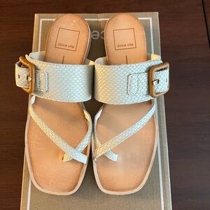 NWT Dolce Vita Perrin Ivory Sandals